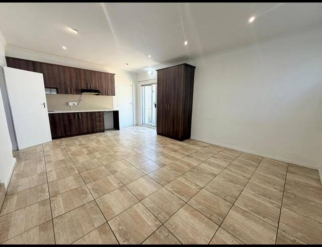 1 BEDROOM PROPERTY TO RENT IN BLOEMHOF